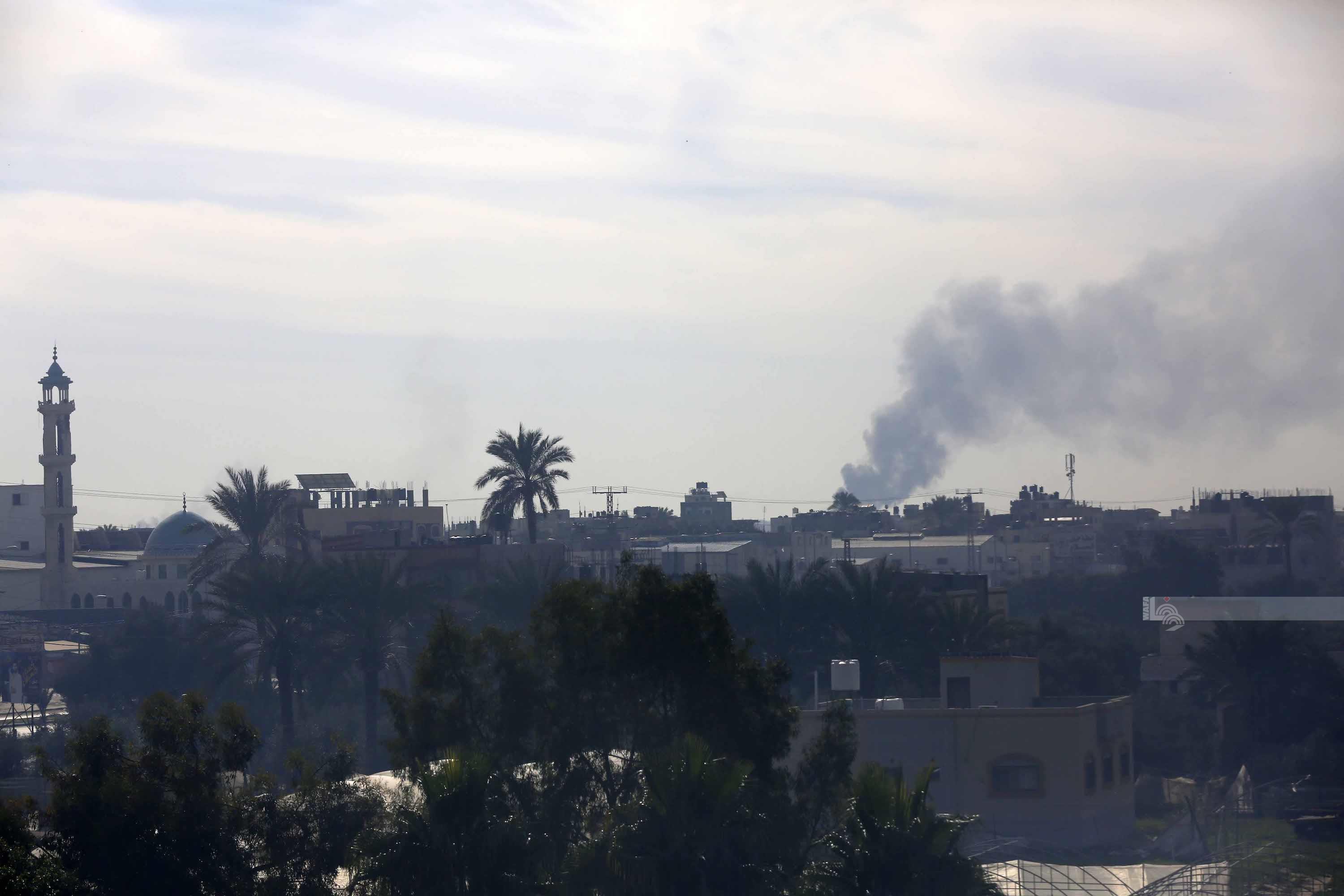 من قصف سابق على خان يونس.